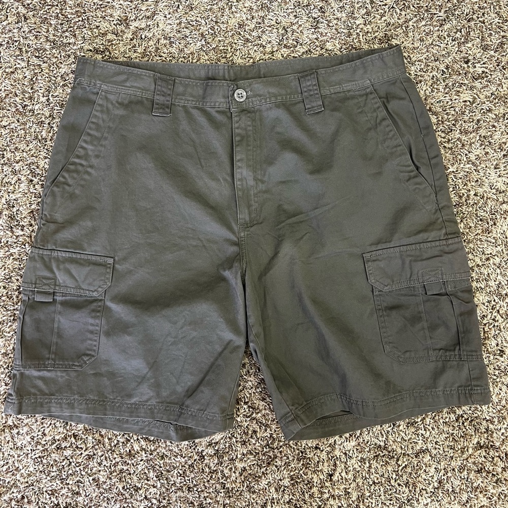 Columbia cargo shorts